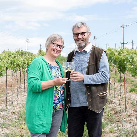 Hotel Weingut Zur Schlafmuetze Herrnbaumgarten Exteriér fotografie