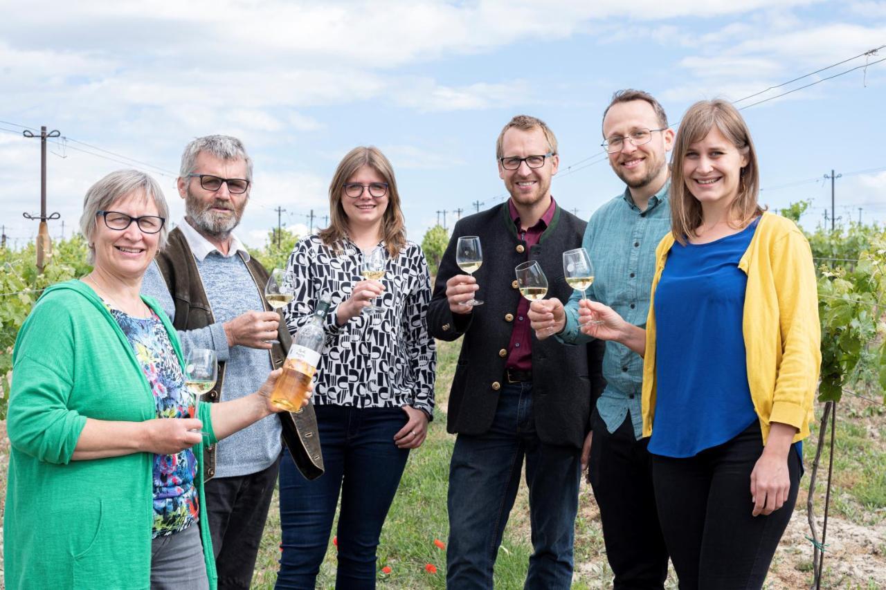 Hotel Weingut Zur Schlafmuetze Herrnbaumgarten Exteriér fotografie